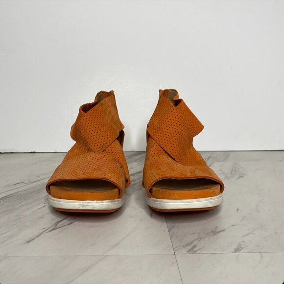 Eileen Fisher Orange Wedge Sandal 6 - Picture 2 of 13